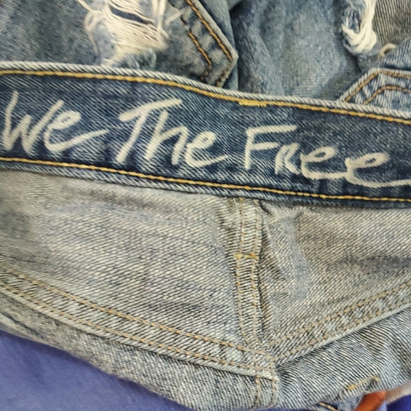 We The Free Women's Jeans Shorts Blue Button Fly Distressed Size 27 - Picture 9 of 12